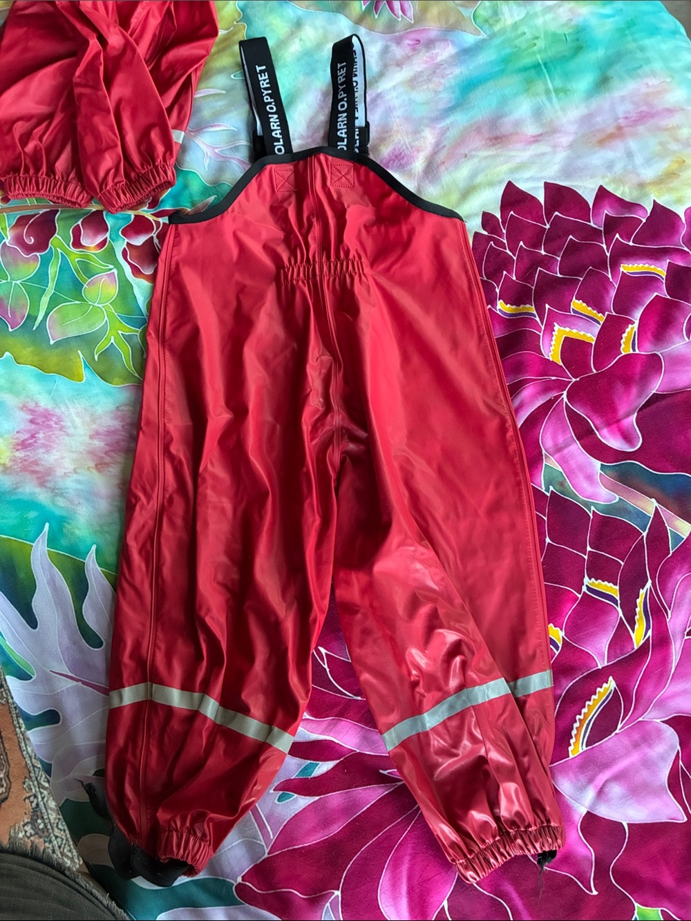 Polarn O Pyret rain suit 2-4 years